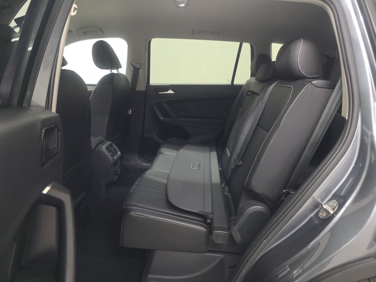 2022 Volkswagen Tiguan 2.0T SE FWD