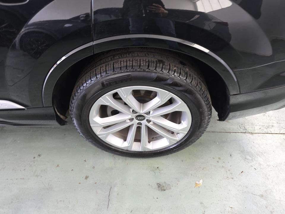 2025 Audi Q7 Premium Plus AWD