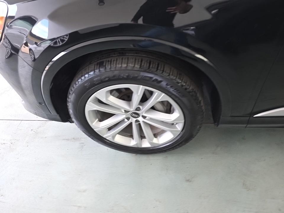 2025 Audi Q7 Premium Plus AWD