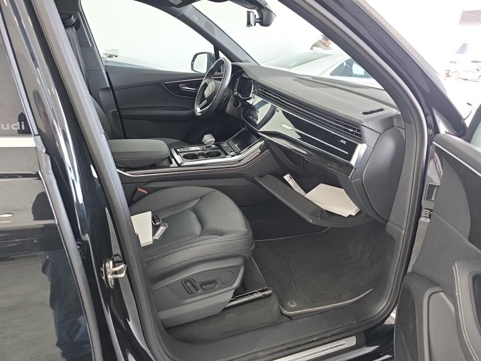 2025 Audi Q7 Premium Plus AWD