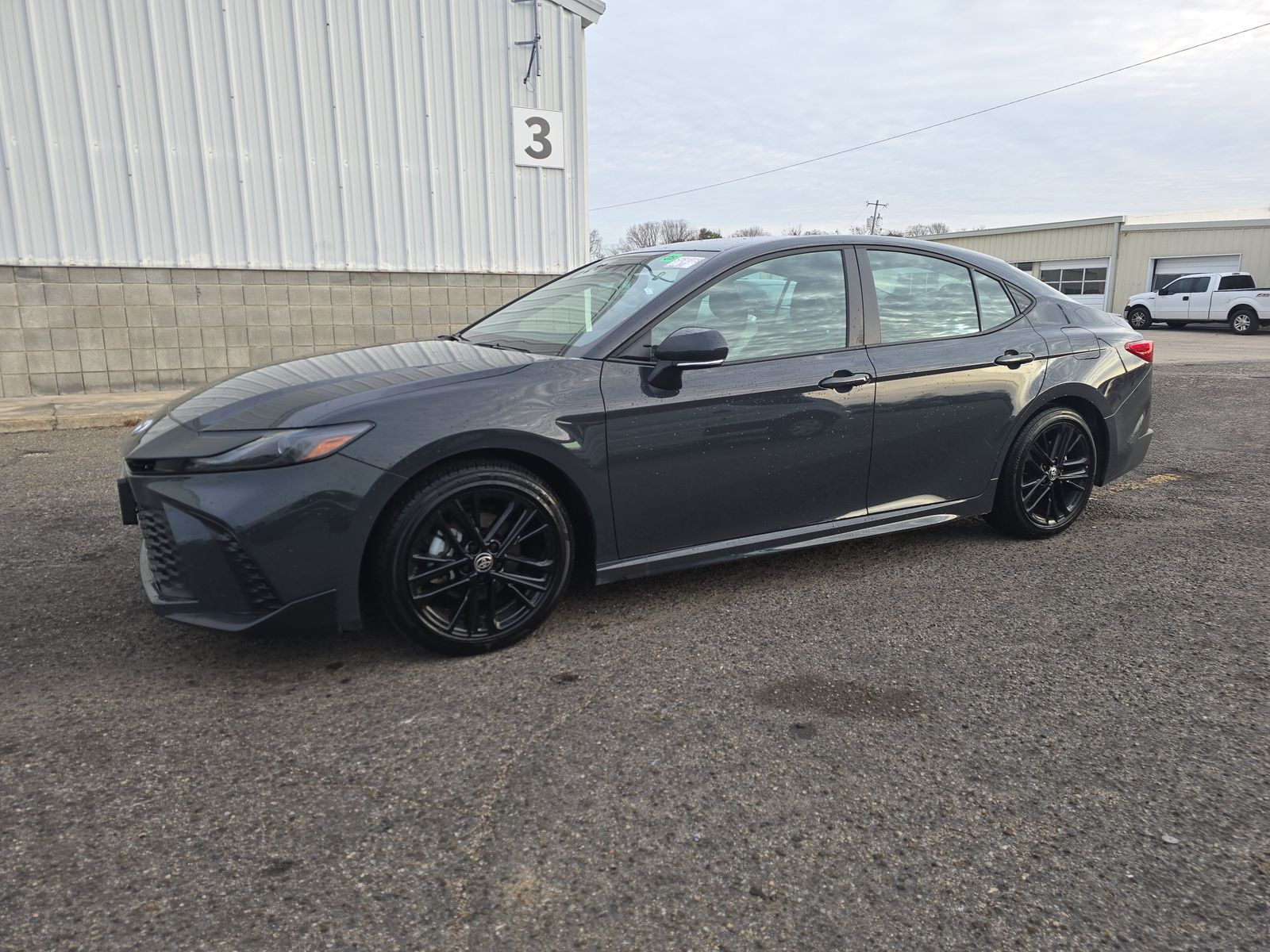 2025 Toyota Camry SE FWD