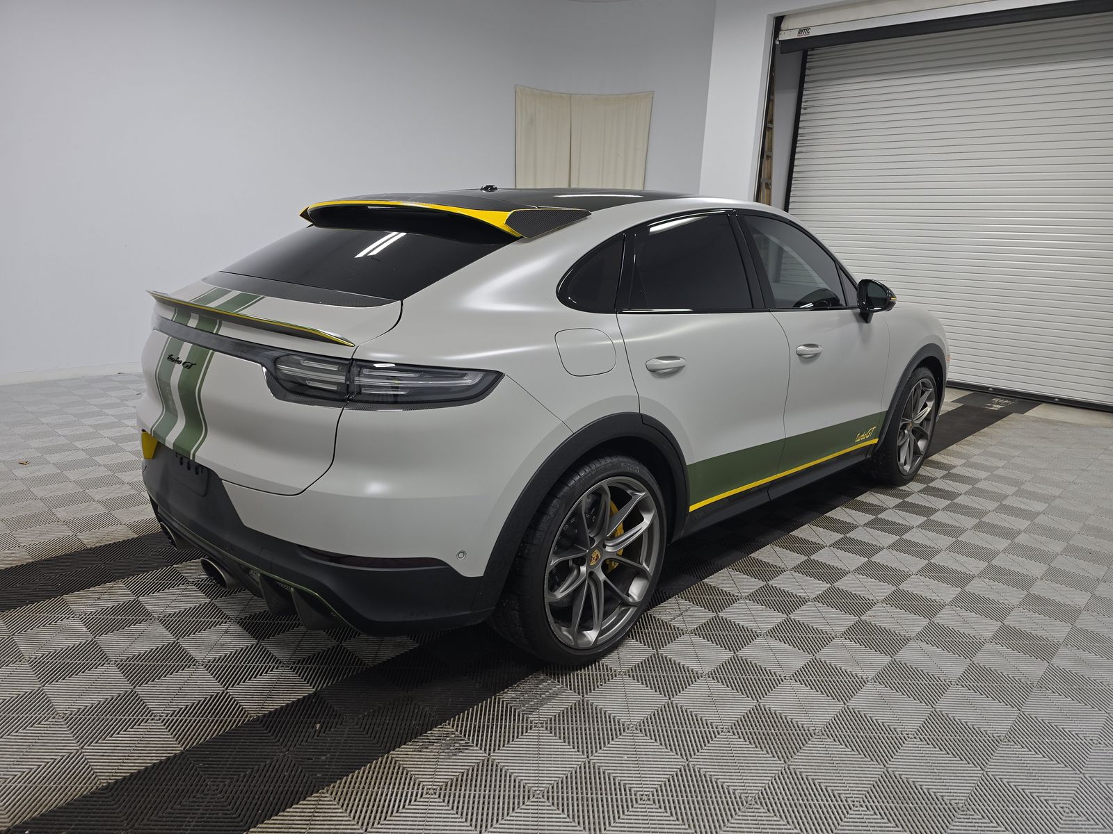 2022 Porsche Cayenne Turbo GT AWD