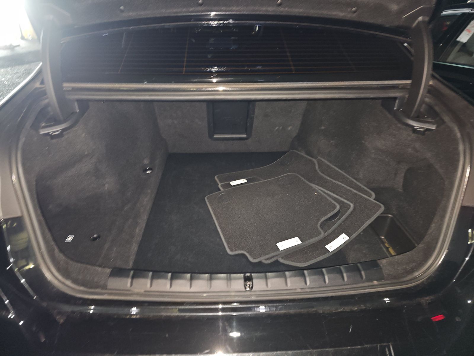 2025 BMW 7 Series 740i RWD