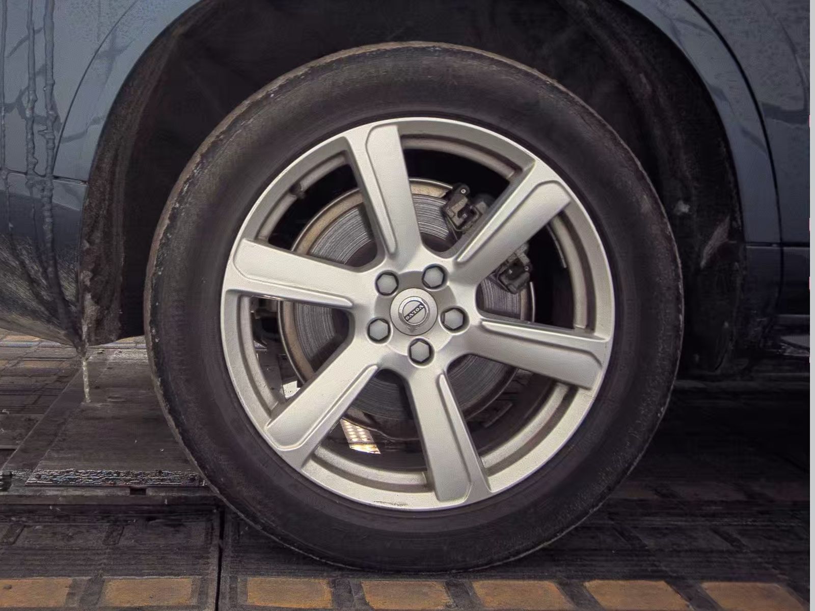 2022 Volvo XC90 T6 Momentum AWD