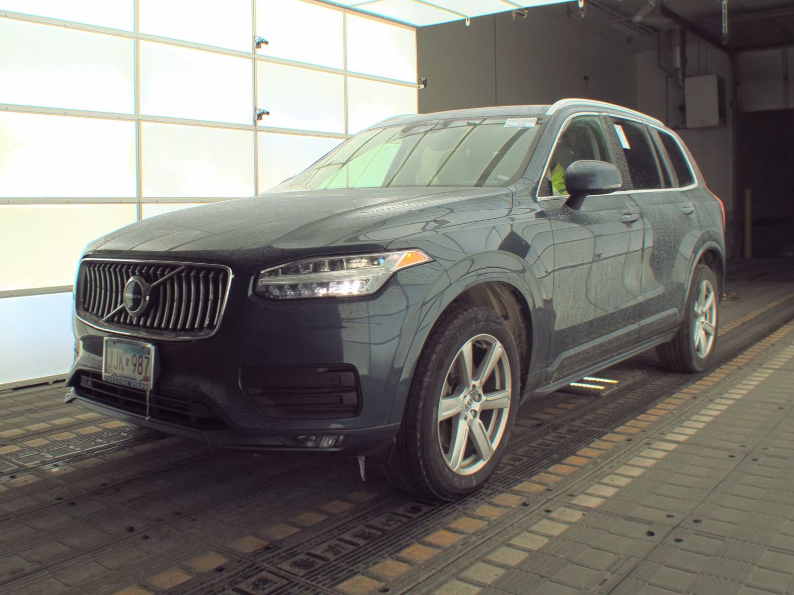 2022 Volvo XC90 T6 Momentum AWD