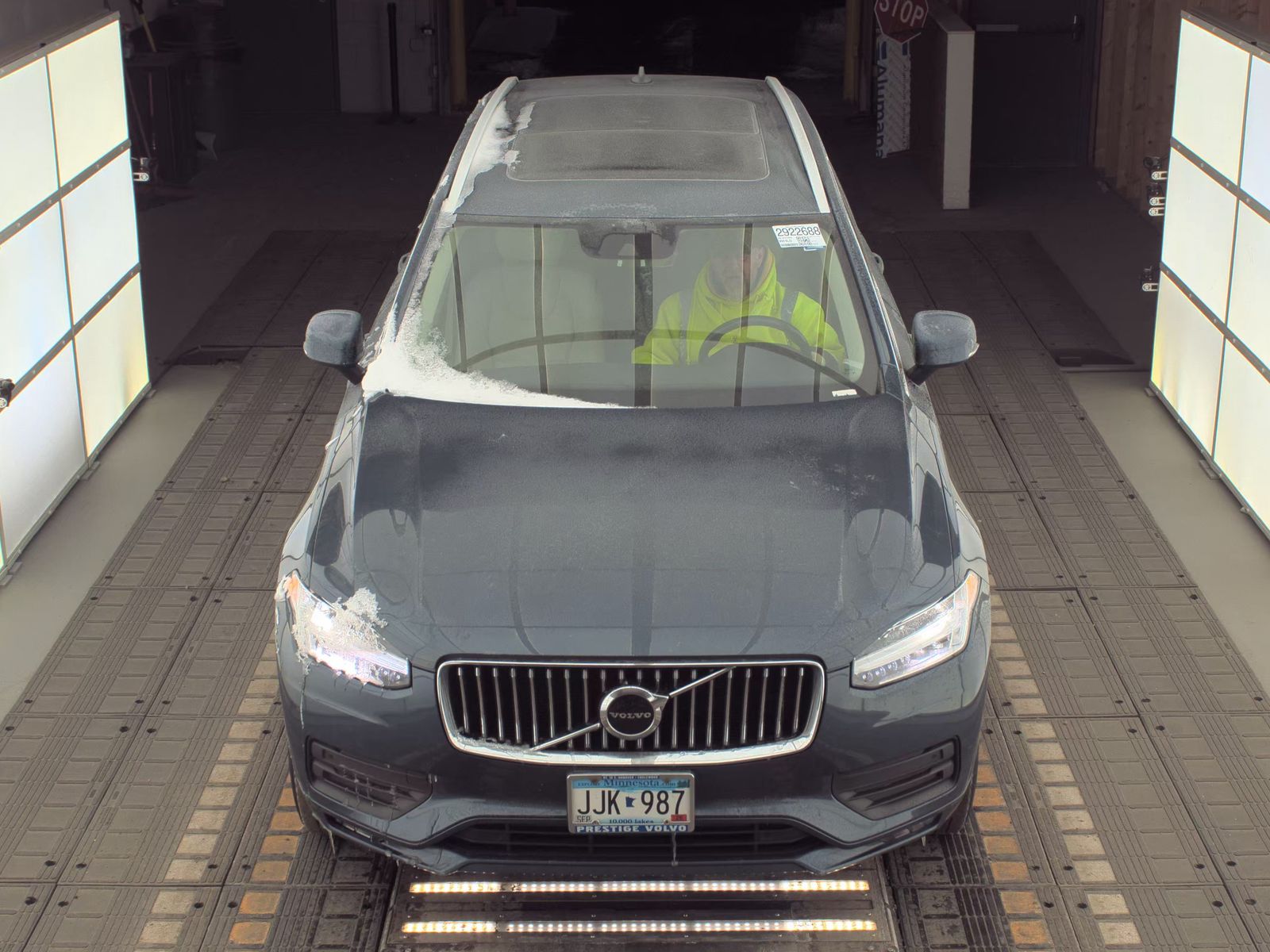 2022 Volvo XC90 T6 Momentum AWD