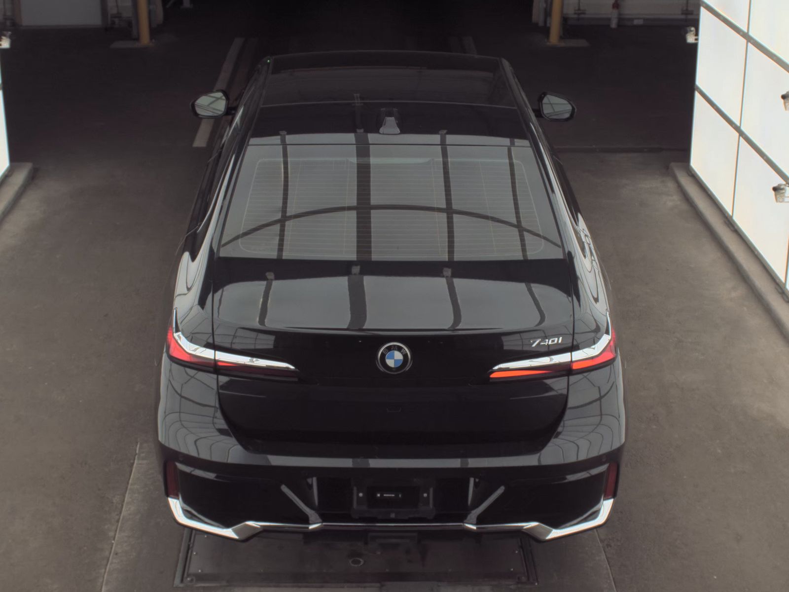 2025 BMW 7 Series 740i RWD