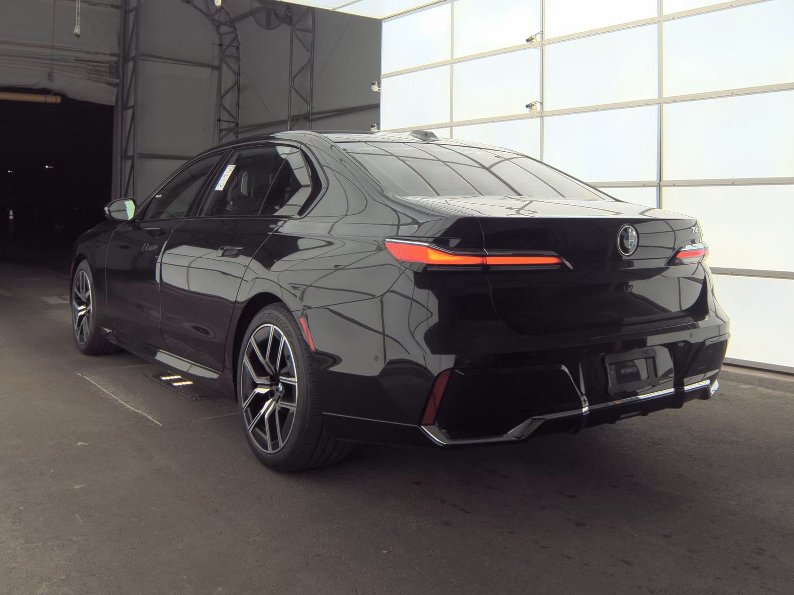 2025 BMW 7 Series 740i RWD