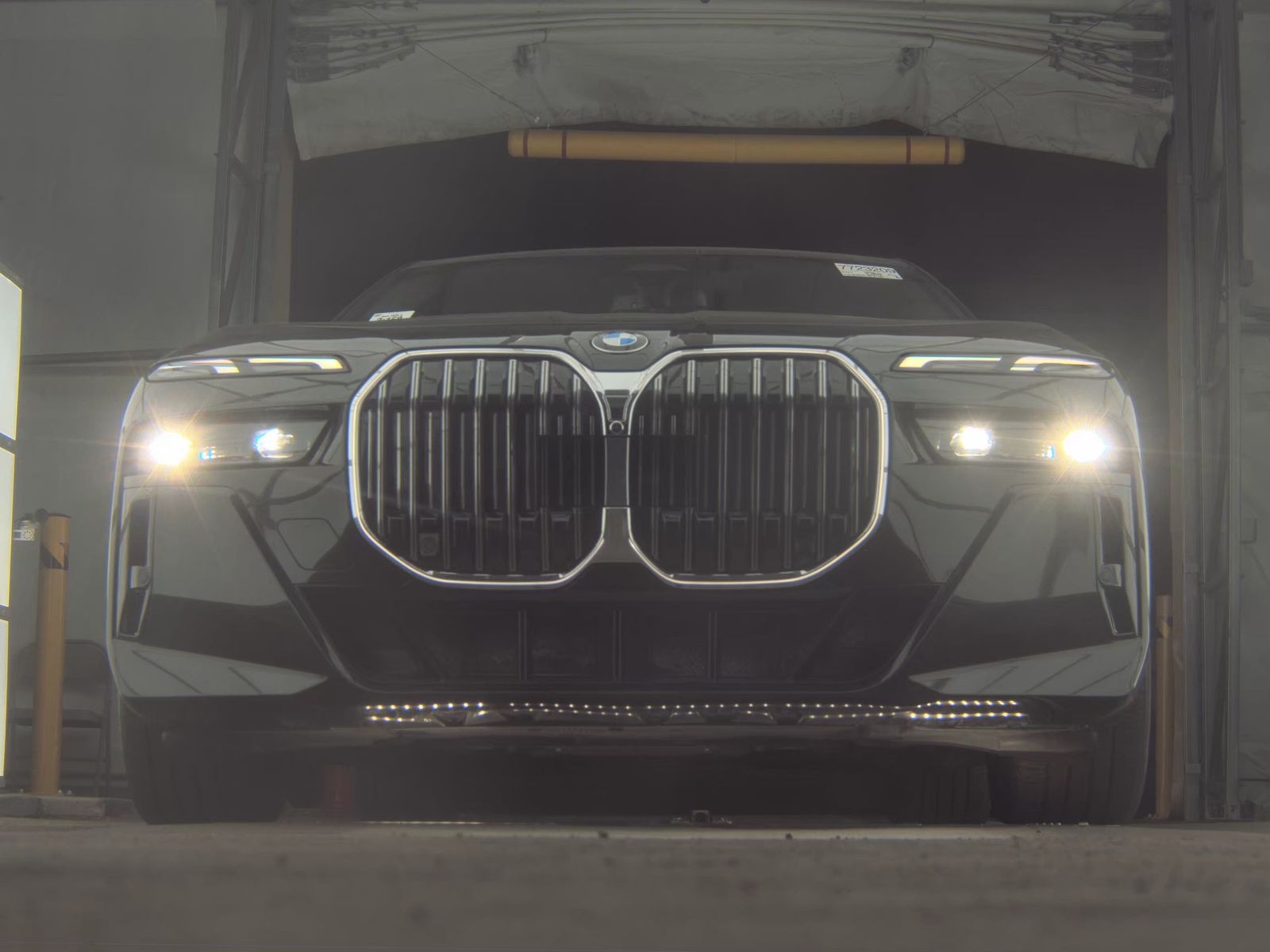 2025 BMW 7 Series 740i RWD