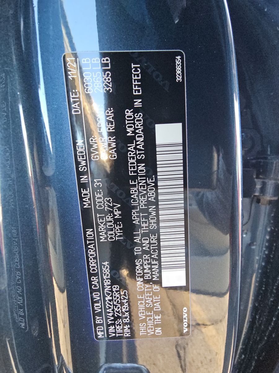 2022 Volvo XC90 T6 Momentum AWD