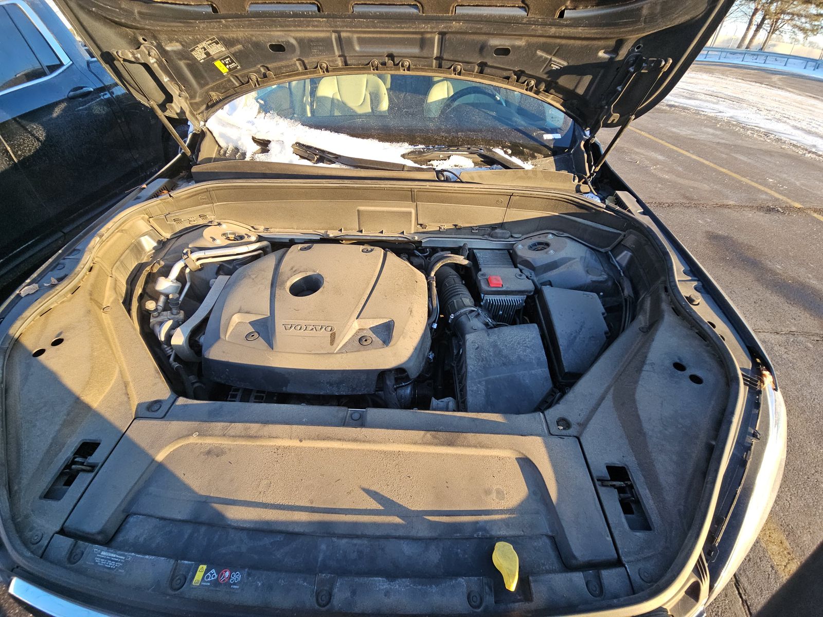 2022 Volvo XC90 T6 Momentum AWD