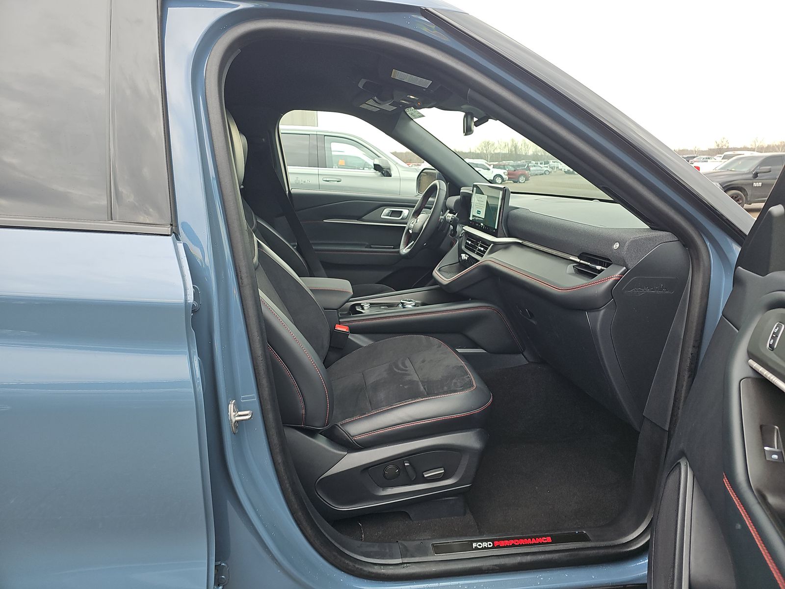 2025 Ford Explorer ST AWD