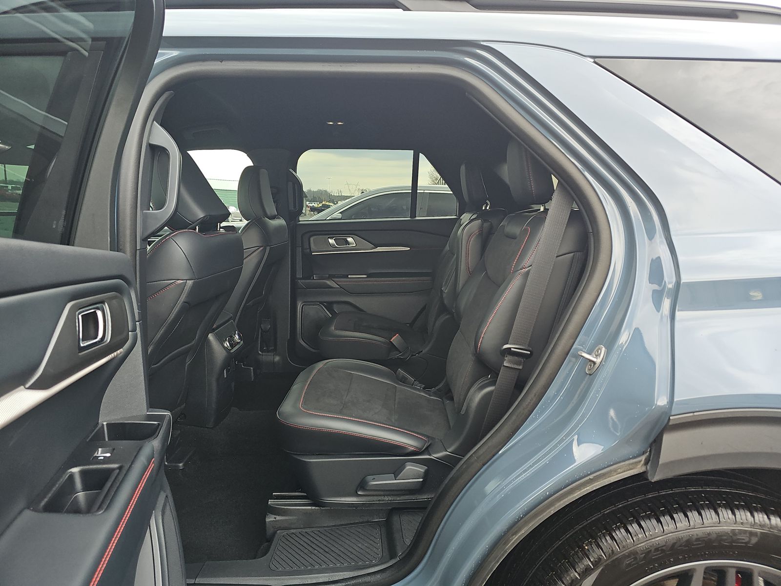 2025 Ford Explorer ST AWD