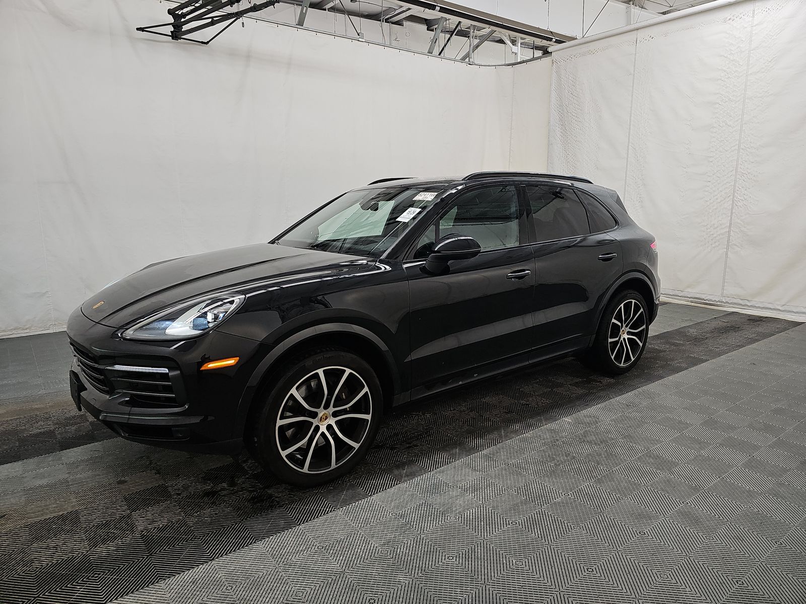 2023 Porsche Cayenne Platinum Edition AWD