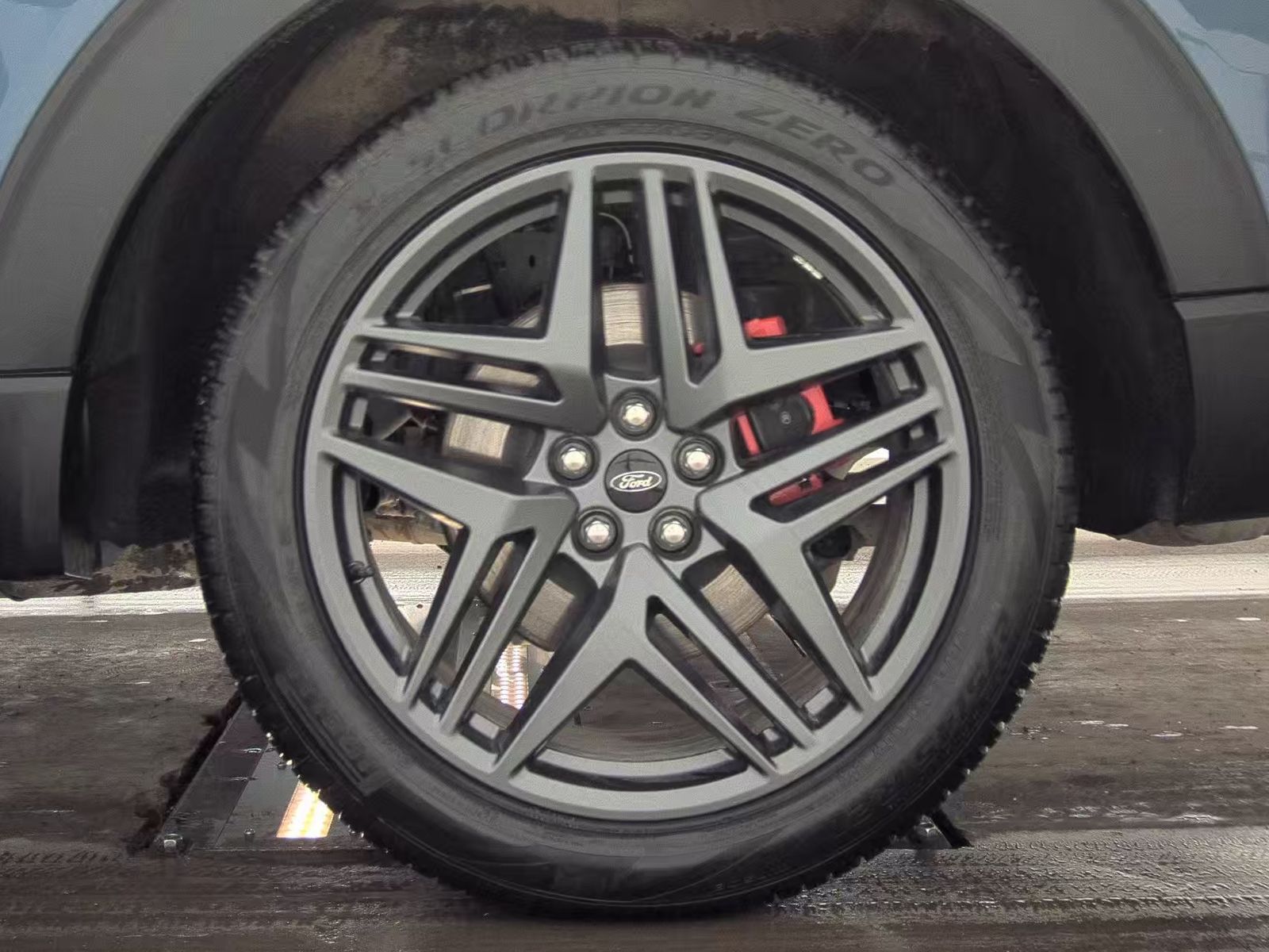 2025 Ford Explorer ST AWD