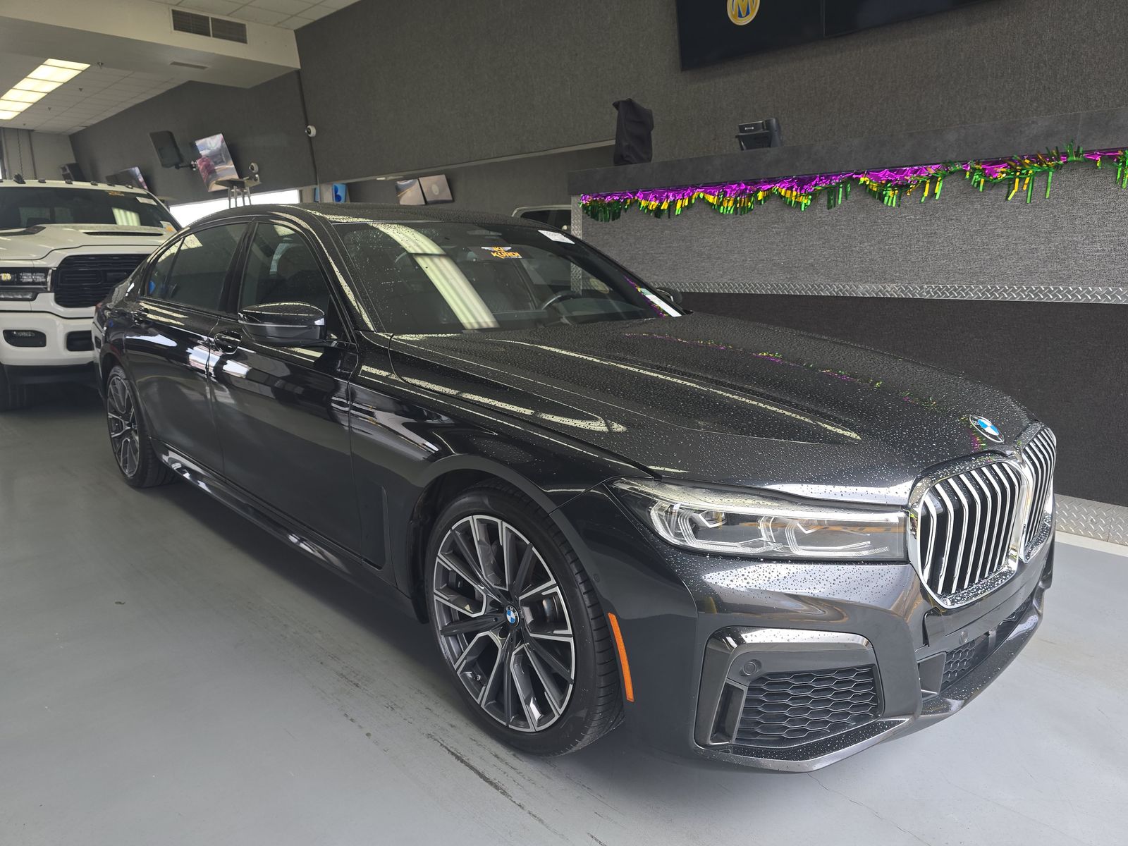 2022 BMW 7 Series 740i RWD