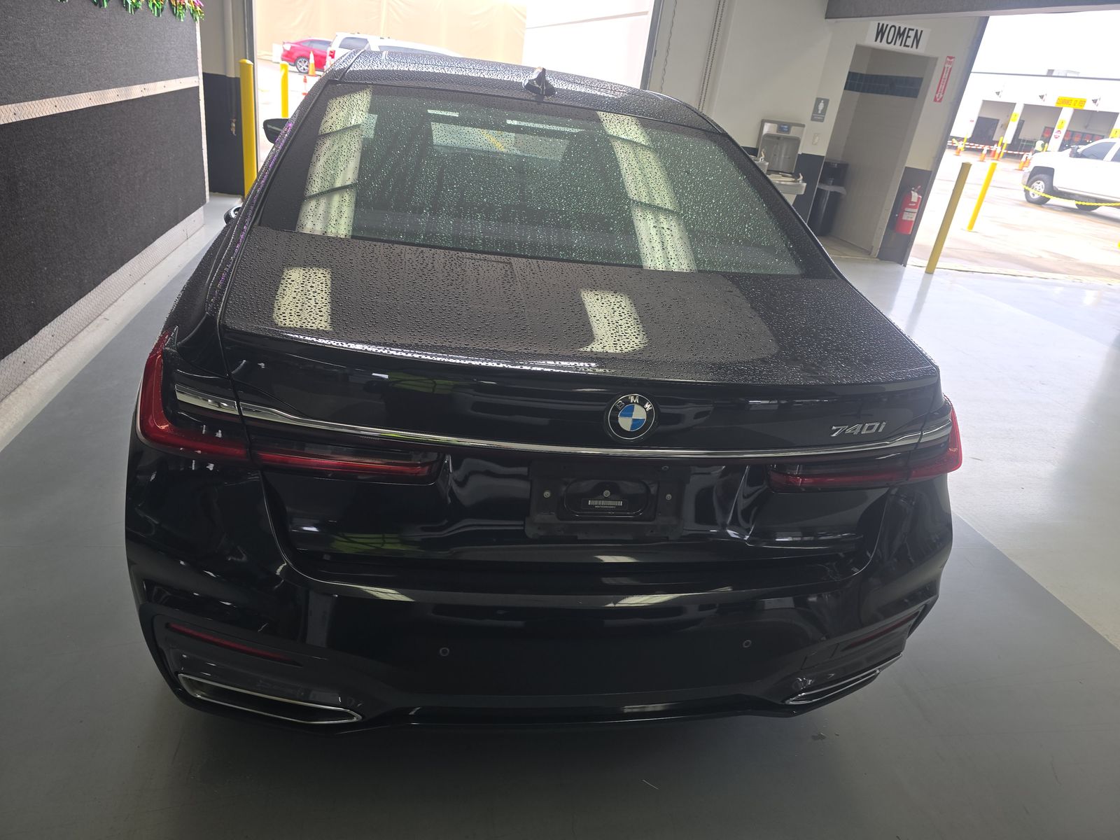 2022 BMW 7 Series 740i RWD