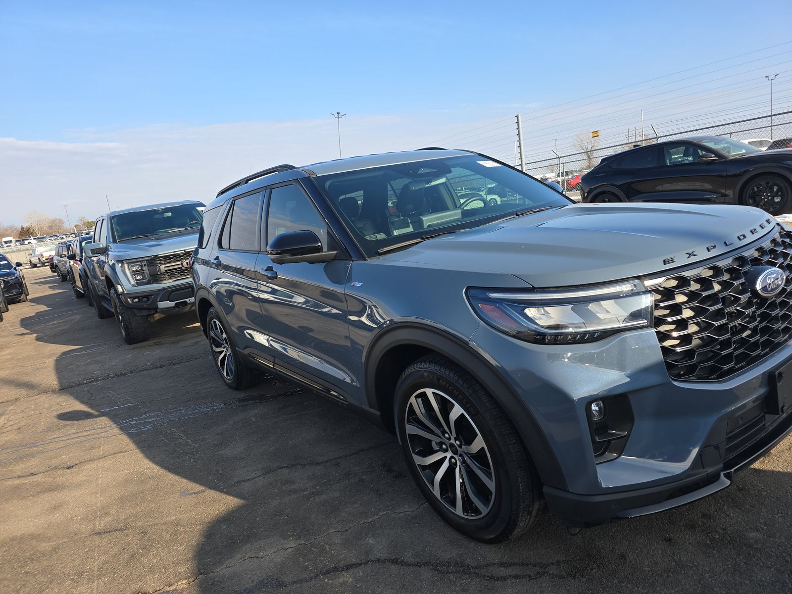 2025 Ford Explorer ST-Line RWD