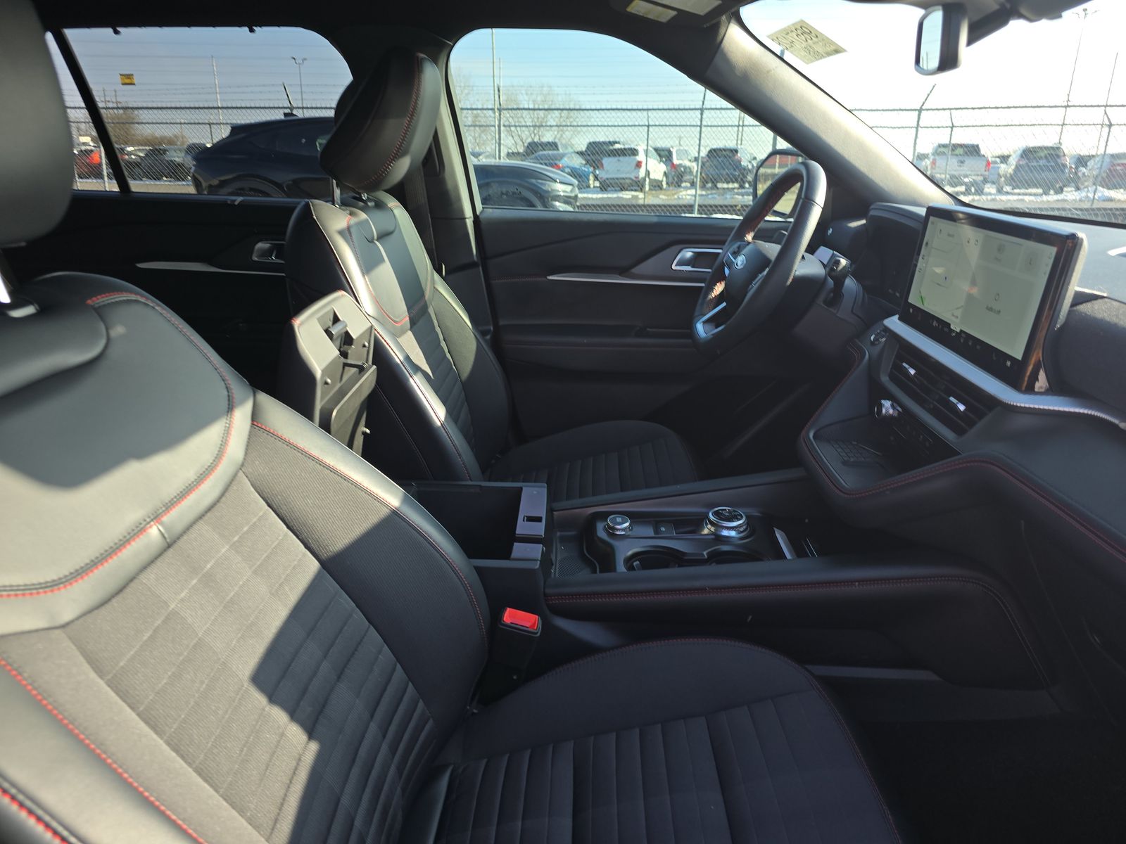 2025 Ford Explorer ST-Line RWD