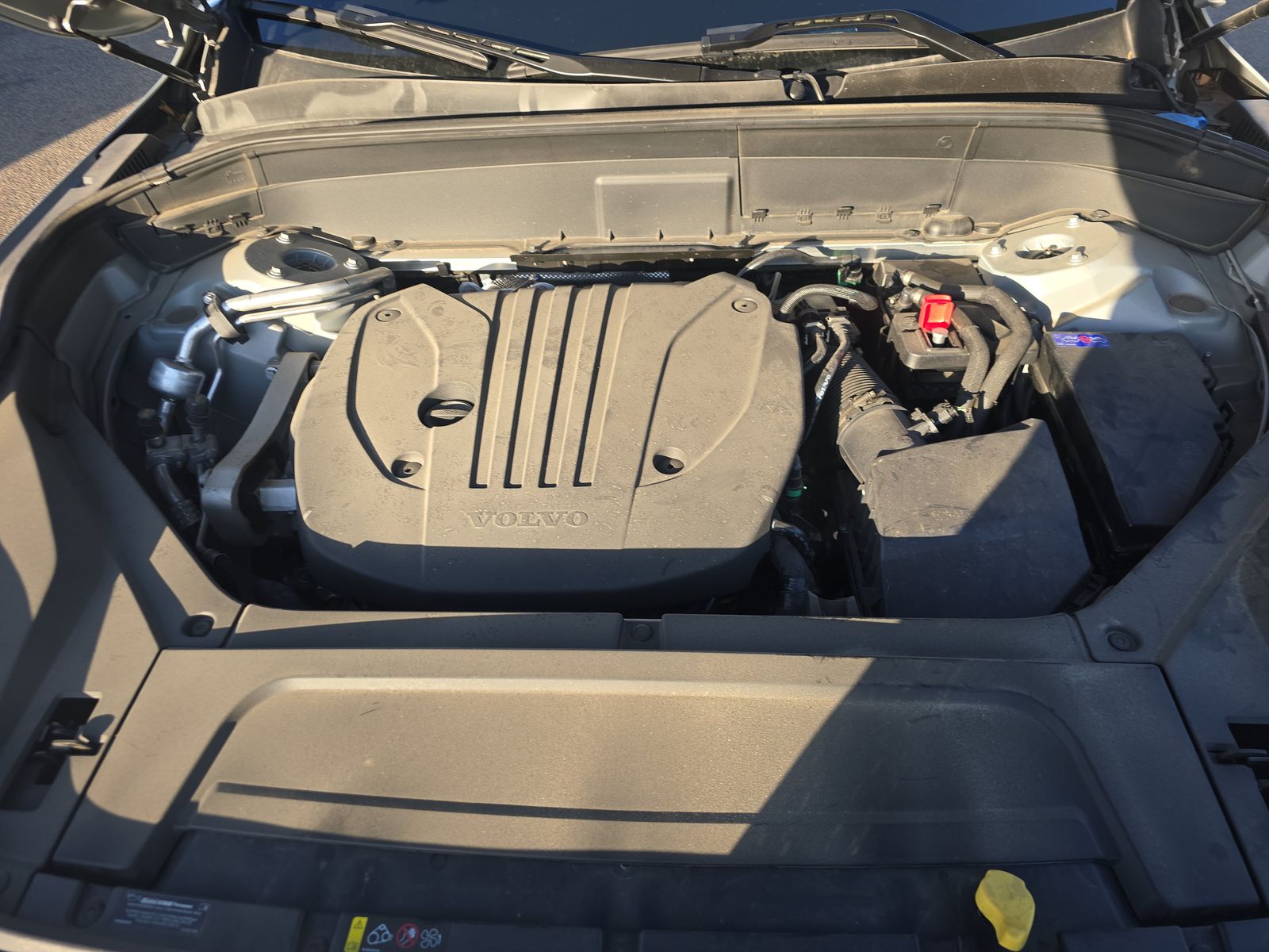 2025 Volvo XC90 B5 Plus AWD