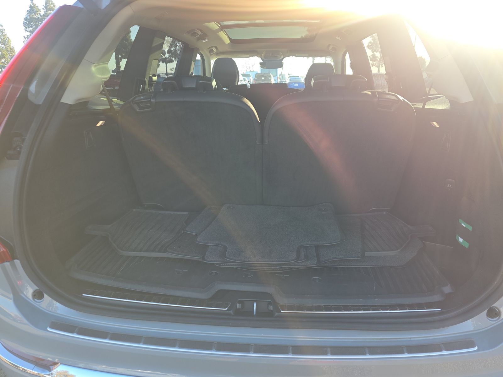 2025 Volvo XC90 B5 Plus AWD