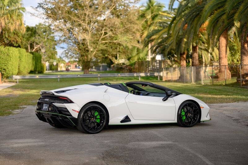 2023 Lamborghini Huracan EVO RWD