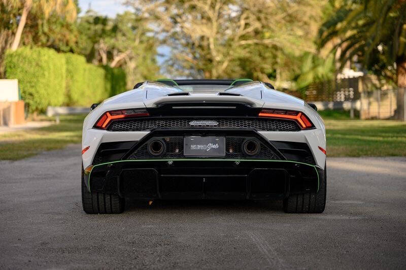 2023 Lamborghini Huracan EVO RWD