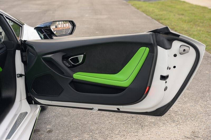 2023 Lamborghini Huracan EVO RWD