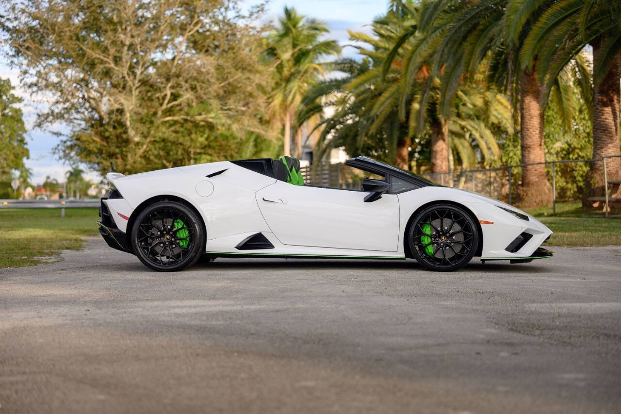 2023 Lamborghini Huracan EVO RWD