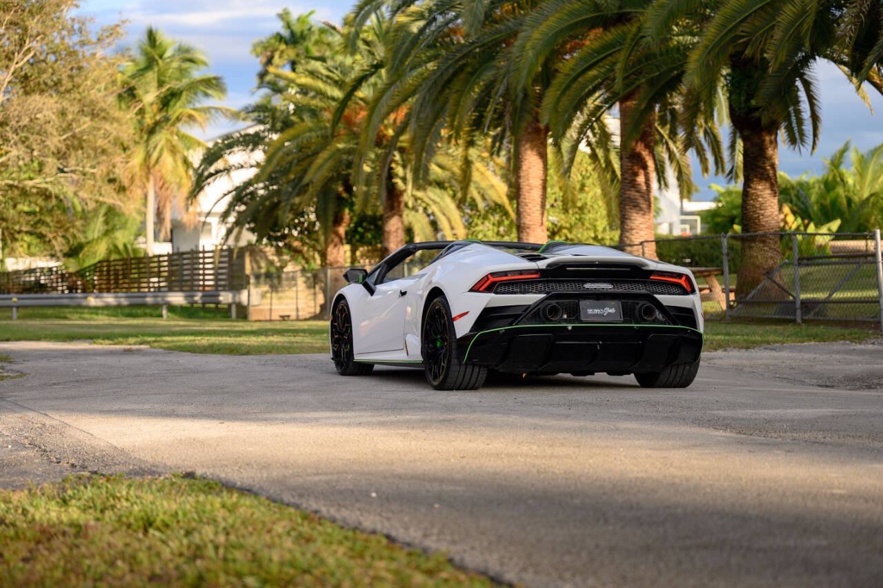 2023 Lamborghini Huracan EVO RWD