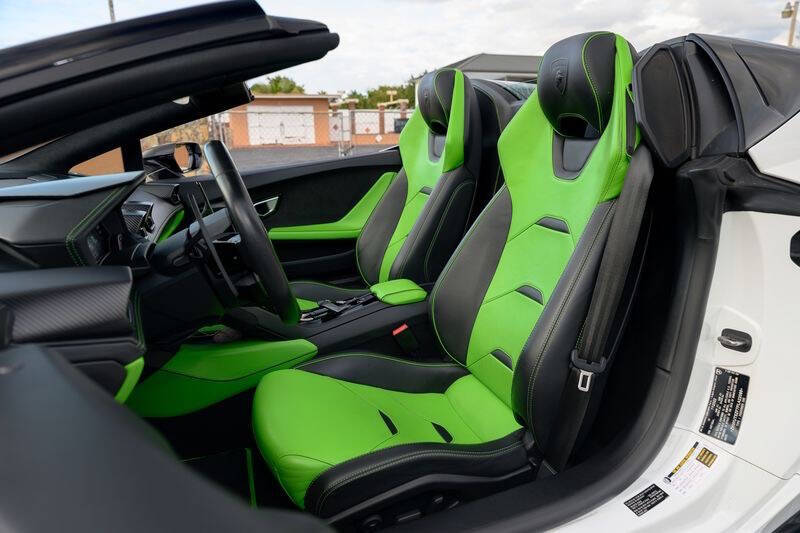 2023 Lamborghini Huracan EVO RWD