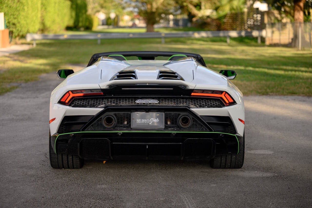 2023 Lamborghini Huracan EVO RWD