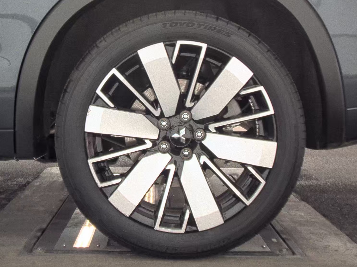 2025 Mitsubishi Outlander SEL FWD