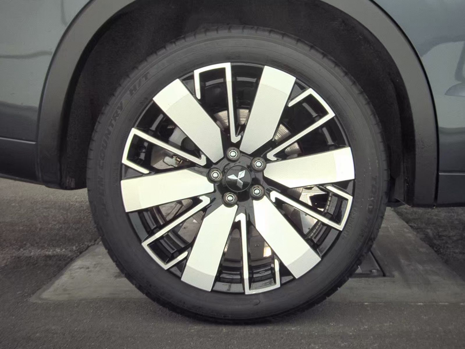 2025 Mitsubishi Outlander SEL FWD