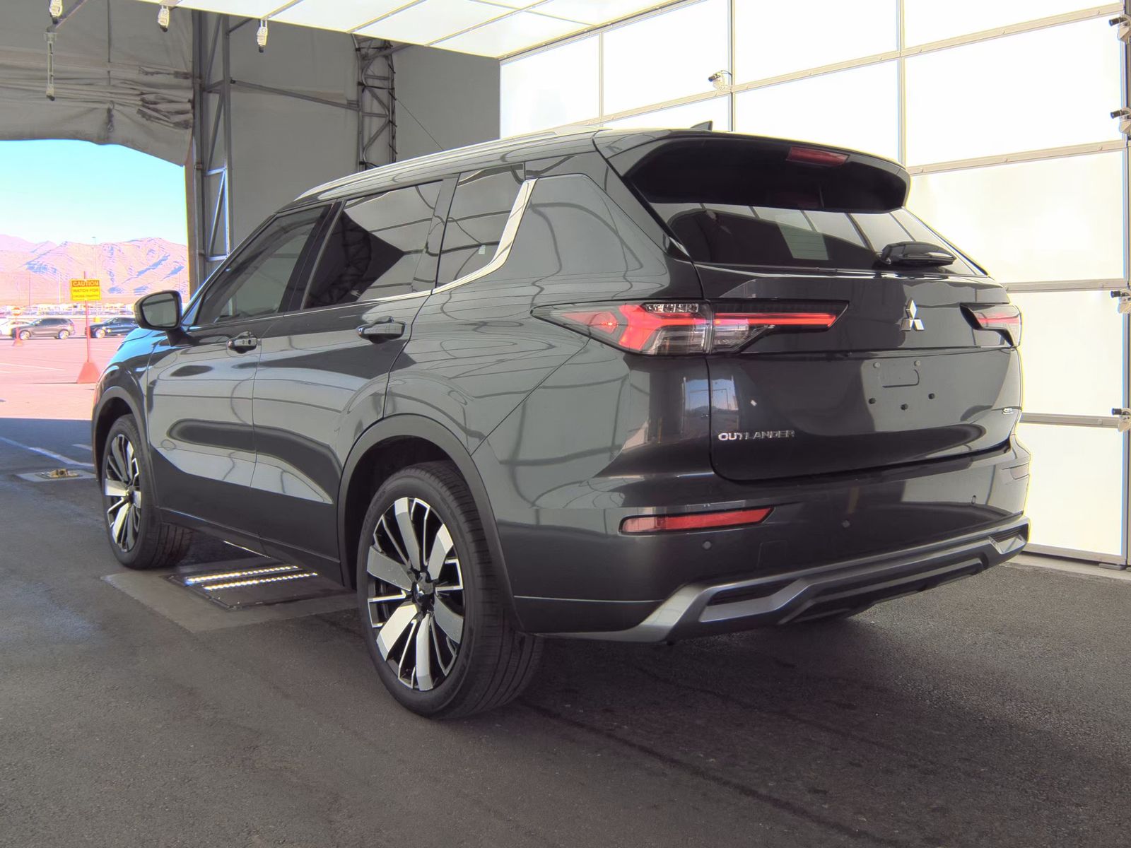 2025 Mitsubishi Outlander SEL FWD