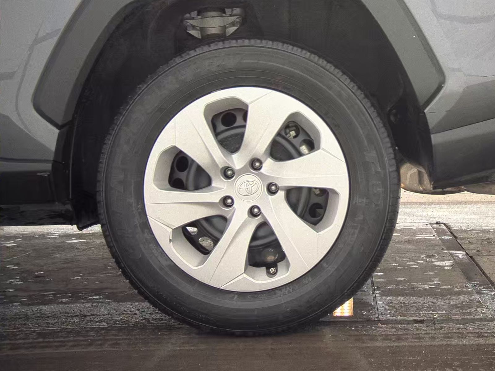 2024 Toyota RAV4 LE AWD