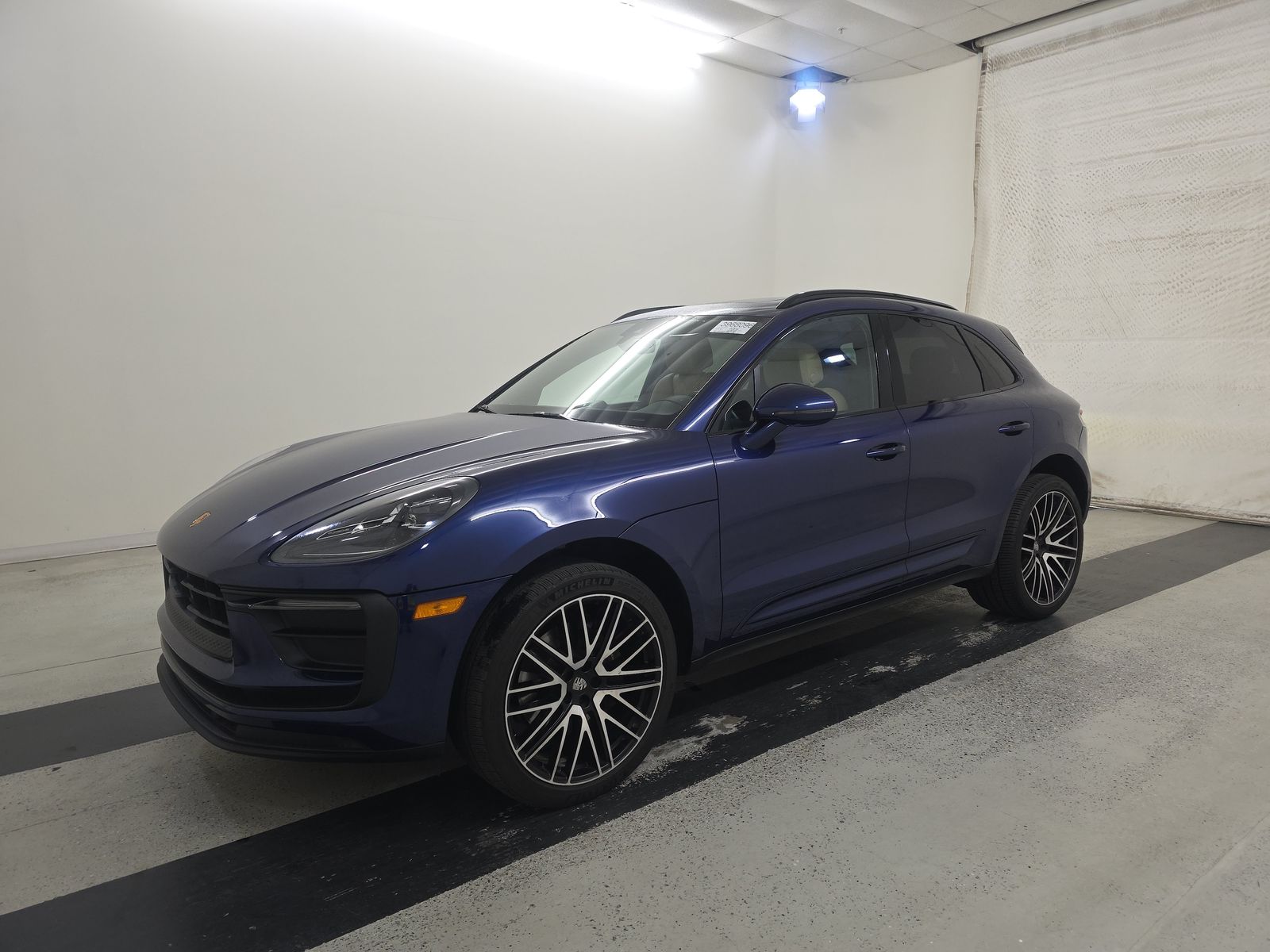 2022 Porsche Macan Base AWD