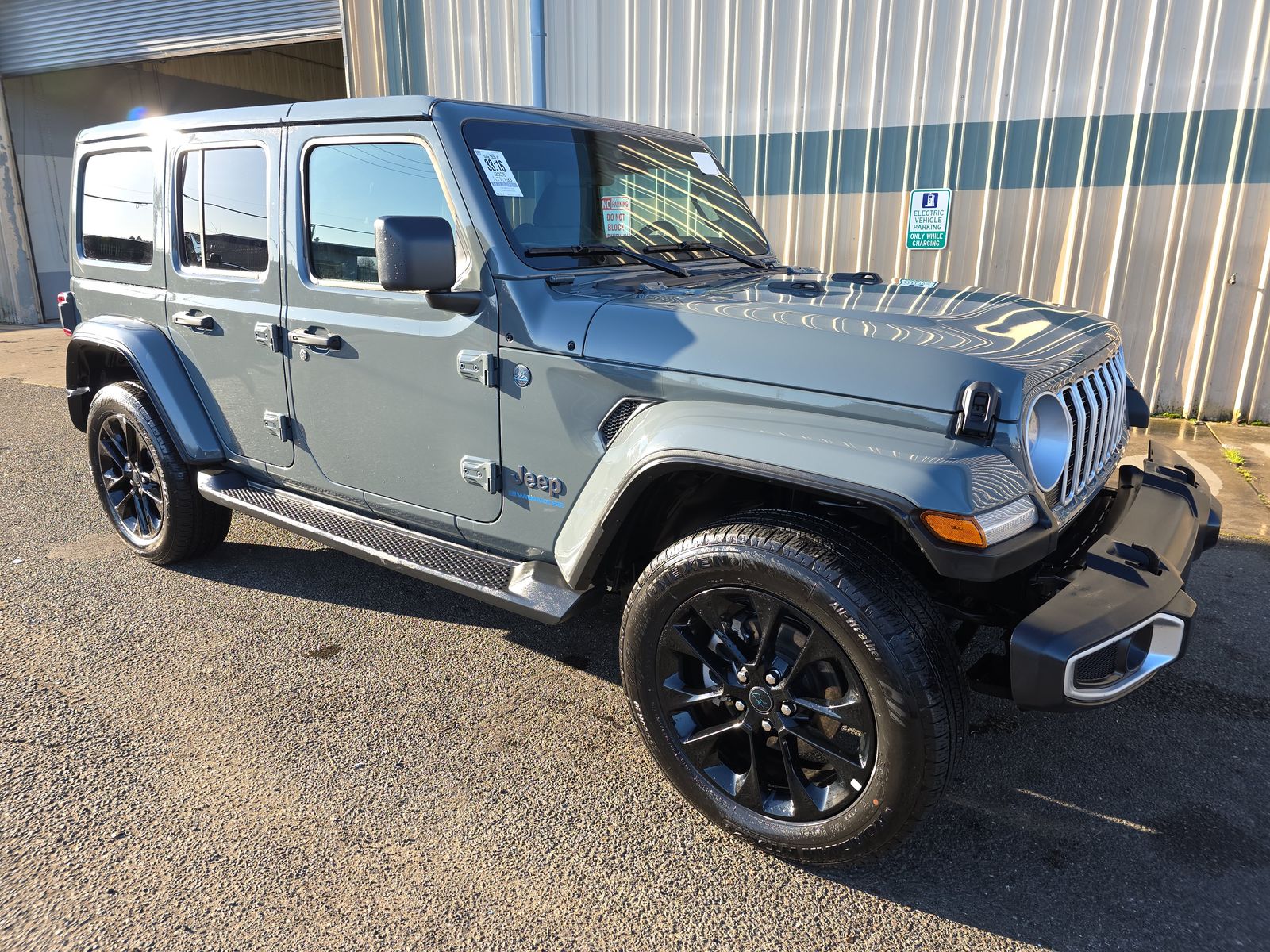 2025 Jeep Wrangler 4xe Sahara AWD