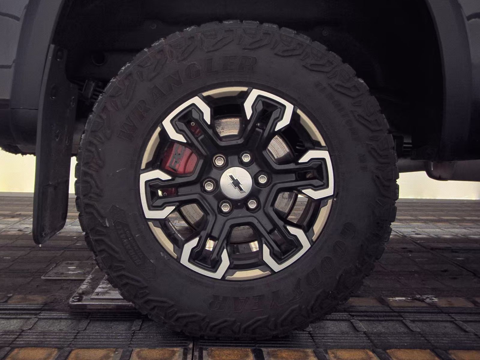 2023 Chevrolet Silverado 1500 ZR2 AWD