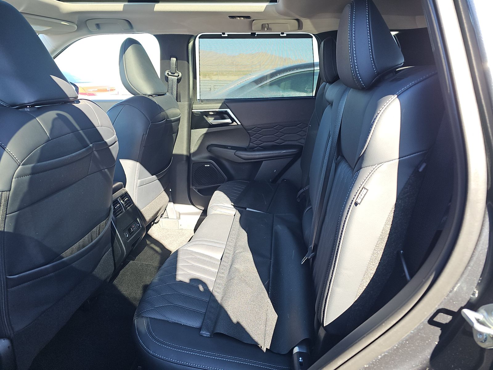 2025 Mitsubishi Outlander SEL FWD