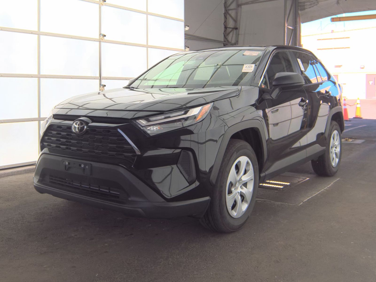 2025 Toyota RAV4 LE AWD