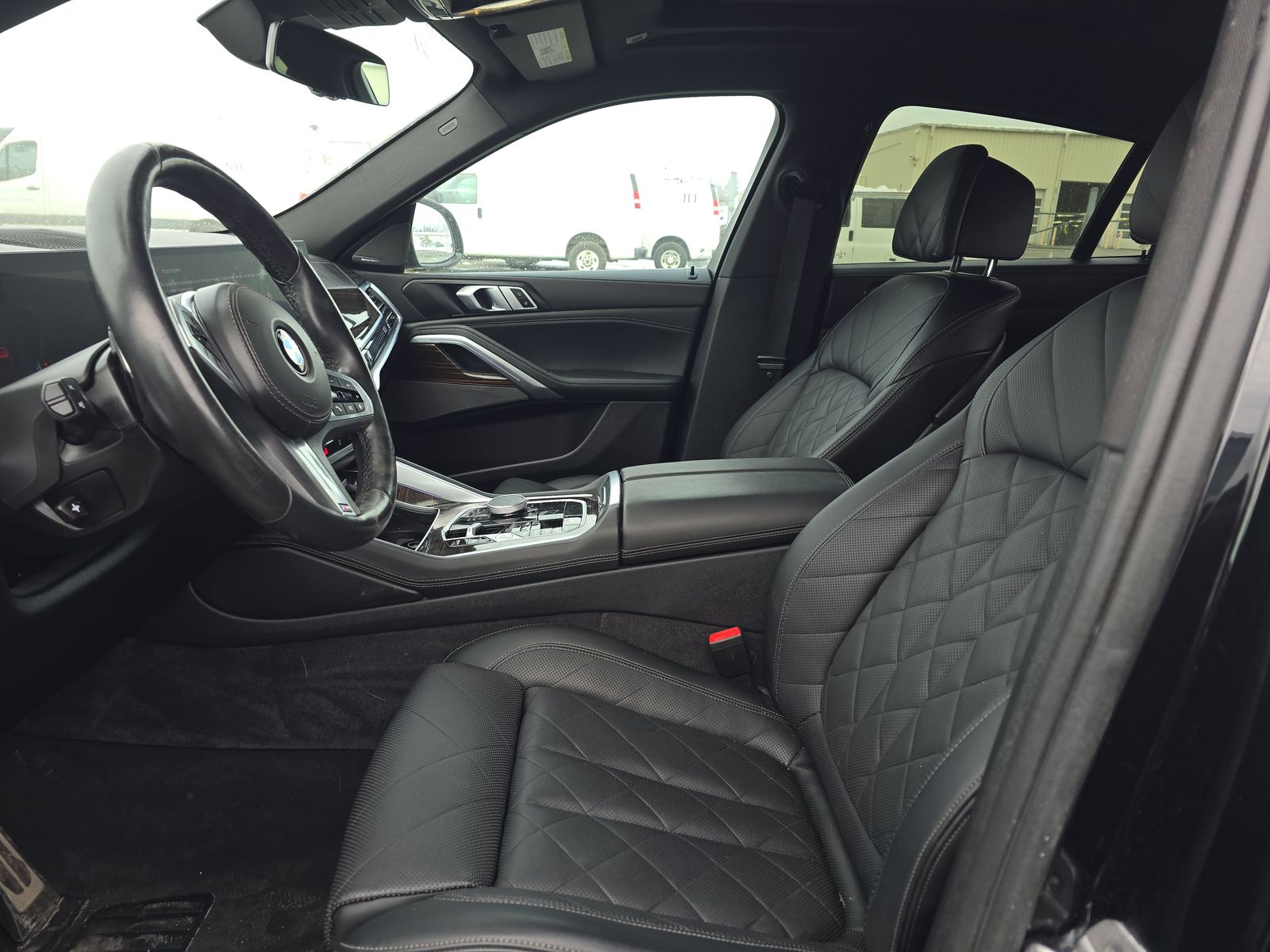 2025 BMW X6 xDrive40i AWD