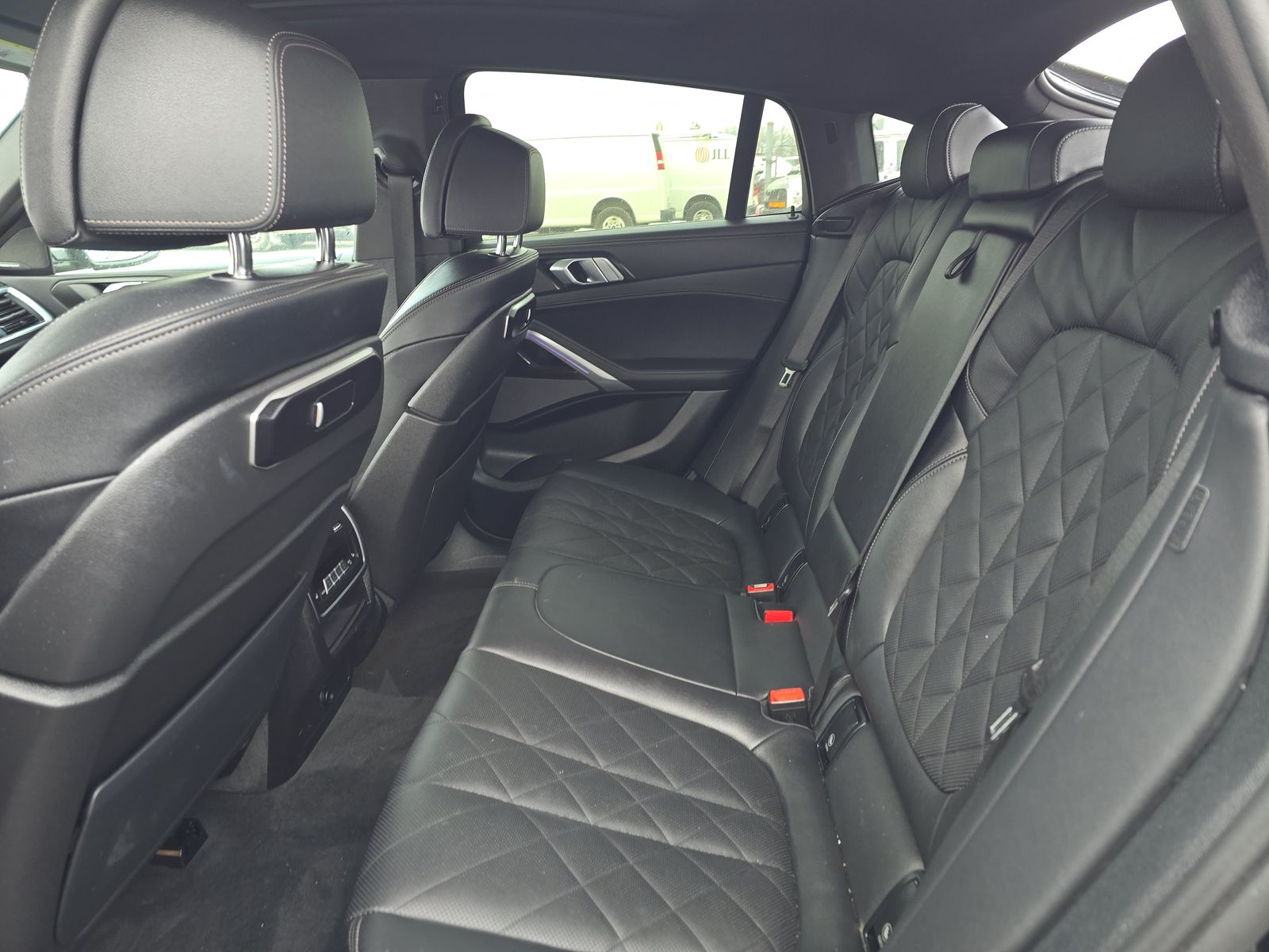 2025 BMW X6 xDrive40i AWD