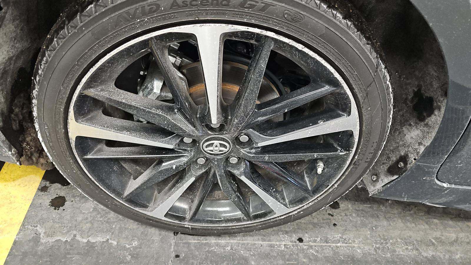 2025 Toyota Camry SE FWD