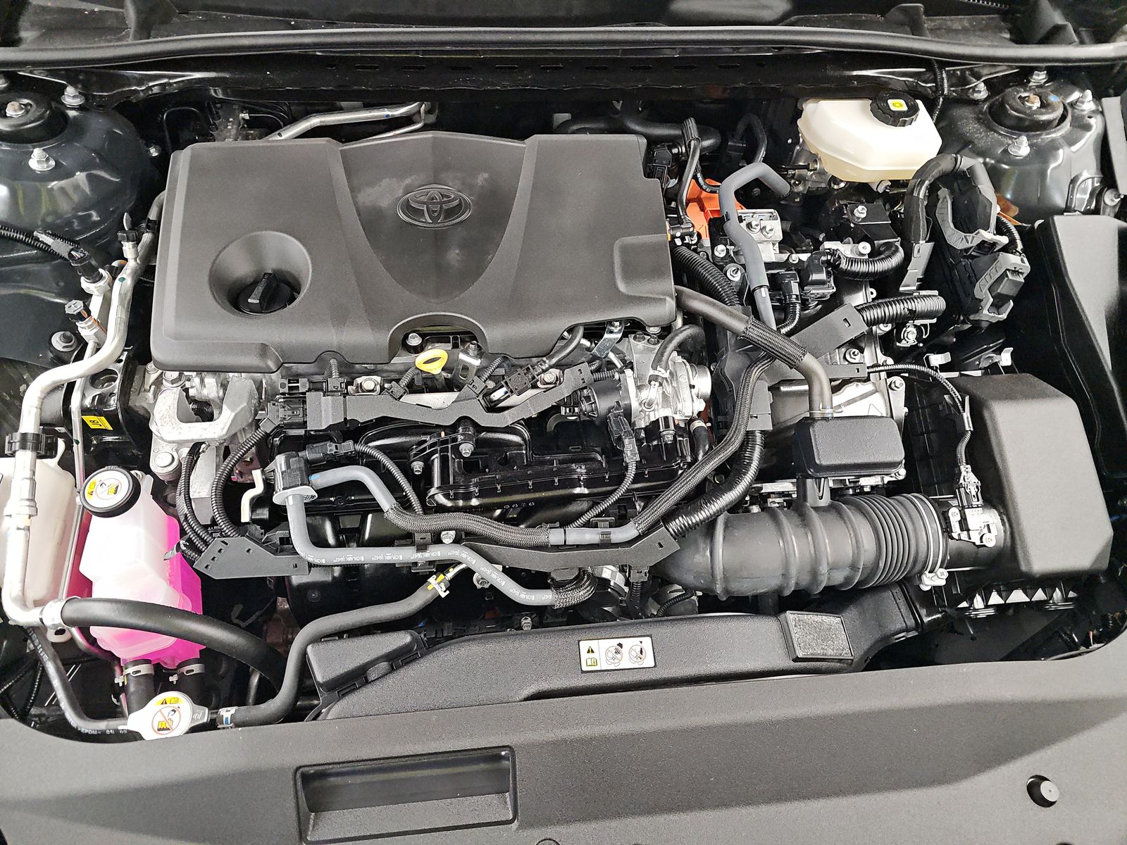 2025 Toyota Camry SE FWD