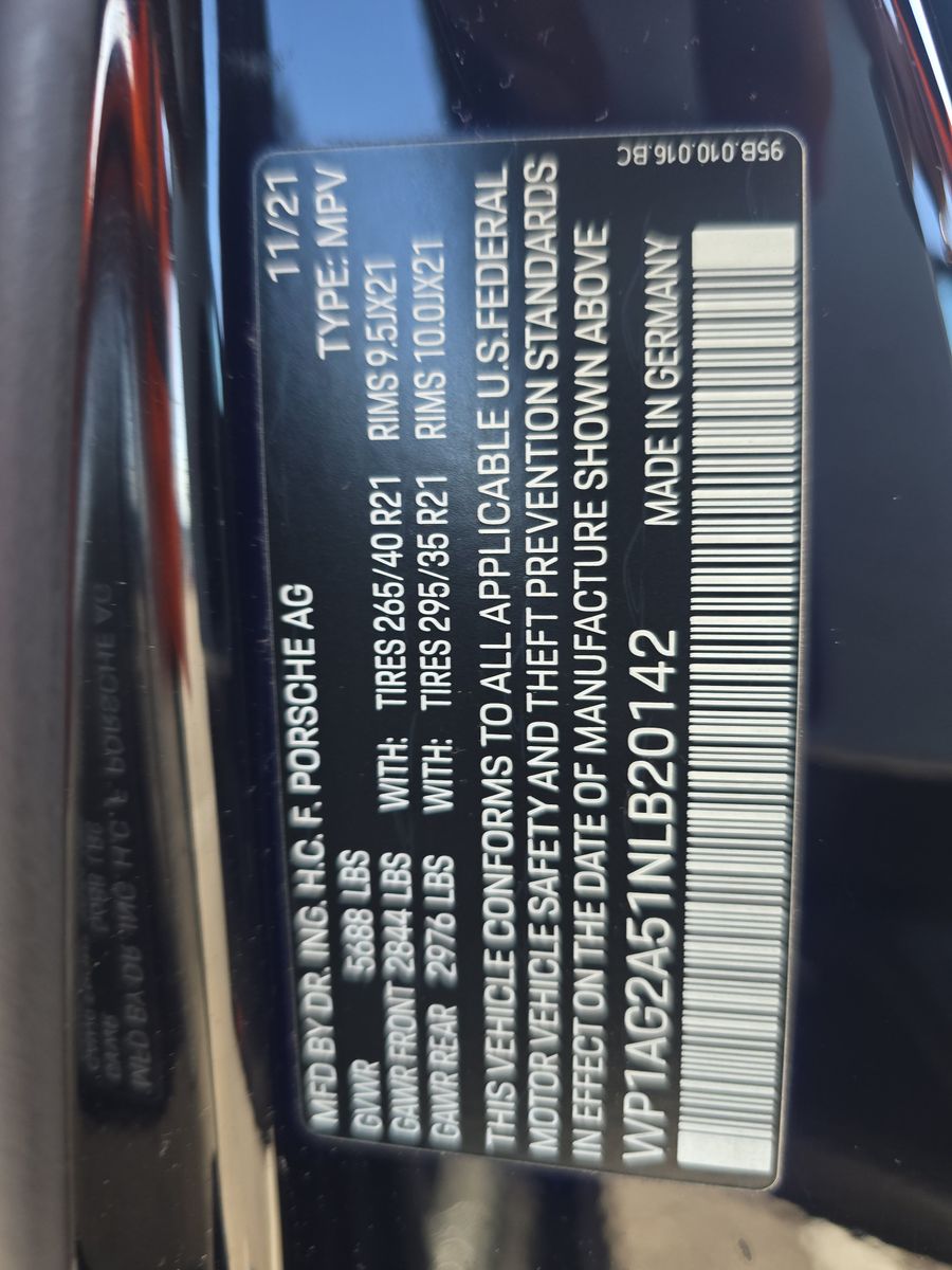 2022 Porsche Macan S AWD