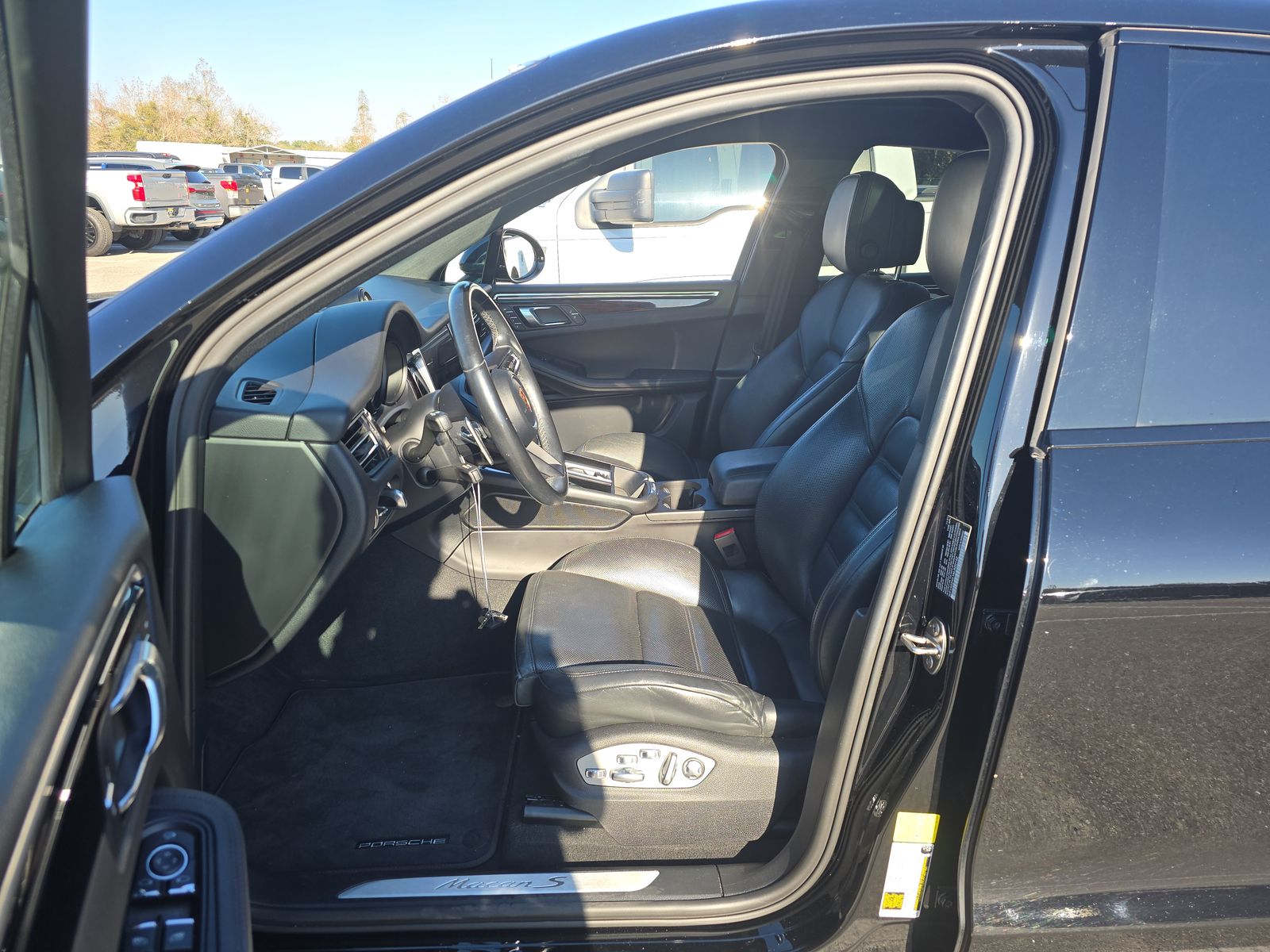 2022 Porsche Macan S AWD