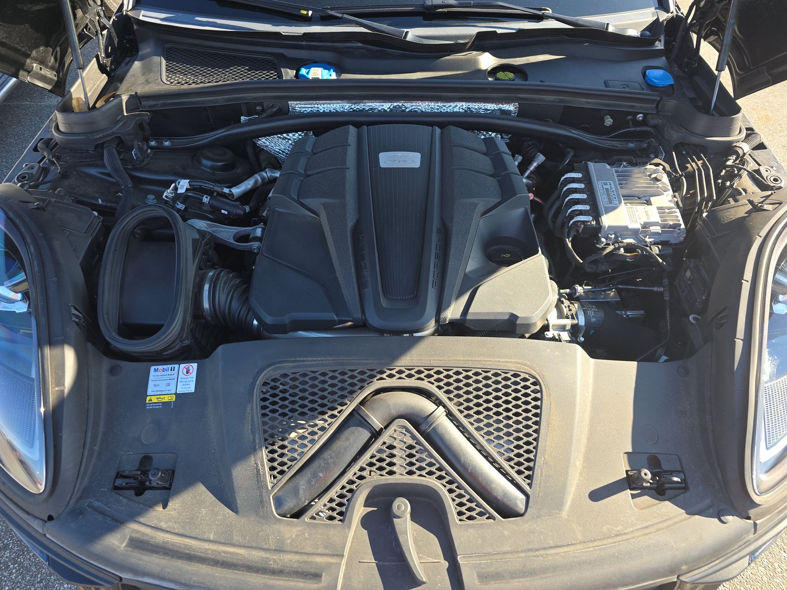 2022 Porsche Macan S AWD