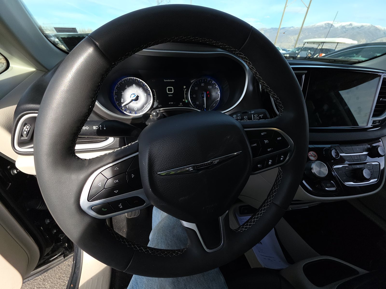 2024 Chrysler Pacifica Touring L FWD