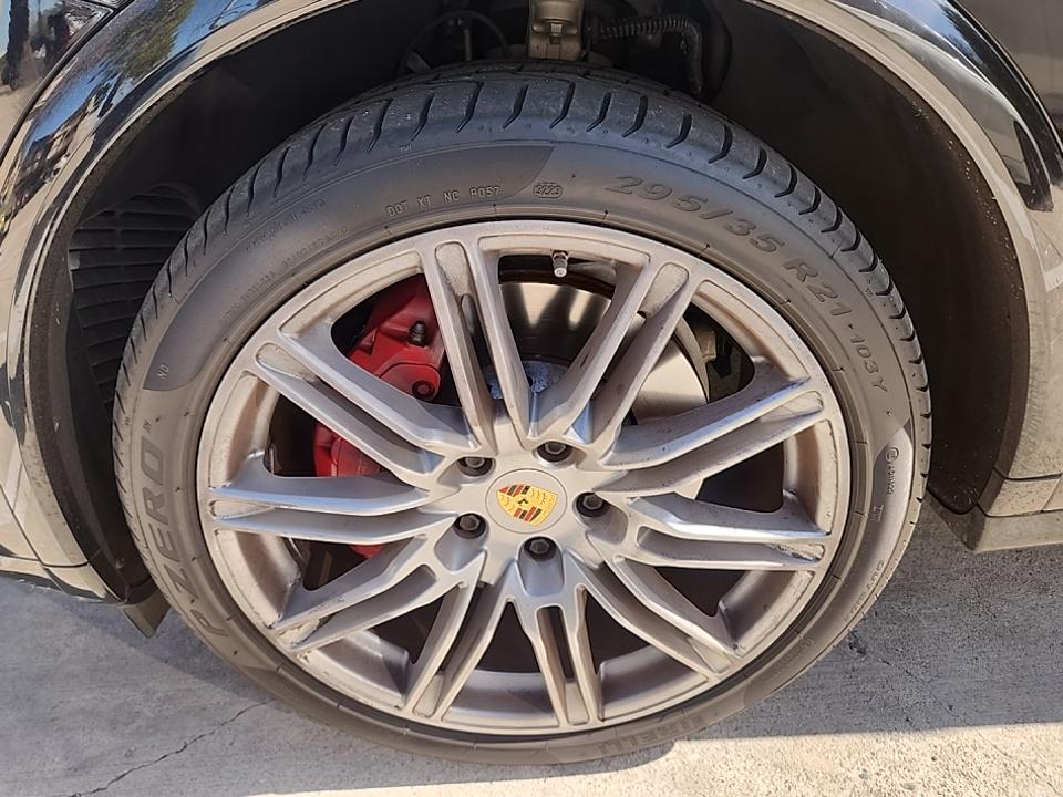 2017 Porsche Cayenne GTS AWD